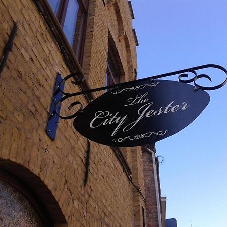 The City Jester Ieper Eksteriør bilde